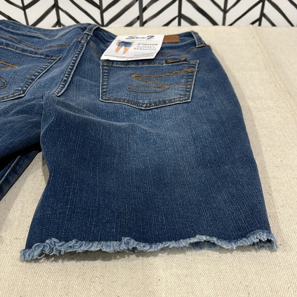 NWT Seven7 9” inseam Sunset Bermuda Fray Hem Denim Shorts, Size 4, Color: Miners - Picture 9 of 16